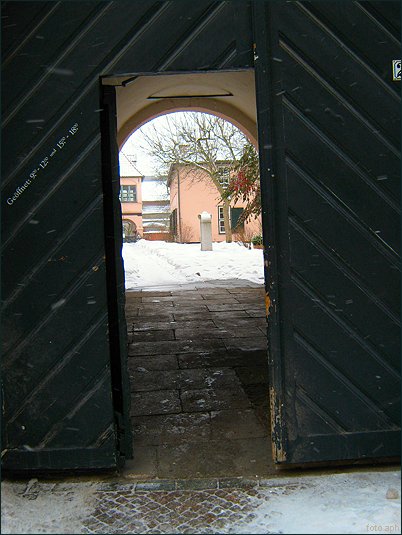 Verschneiter Innenhof, Winter