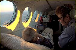Flug mit Patientin